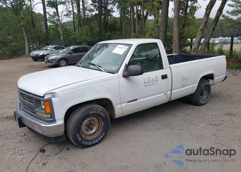 1998 Chevrolet C1500 Fleetside W/T из США, поврежденный, VIN 1GCEC14W7WZ276147